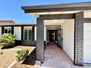 1942 Hallwood Dr in Las Vegas, NV - Building Photo - Building Photo