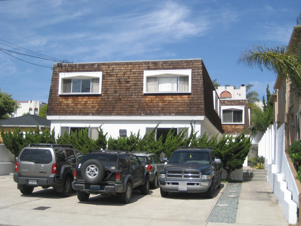 Gresham Apartments in San Diego, CA - Building Photo