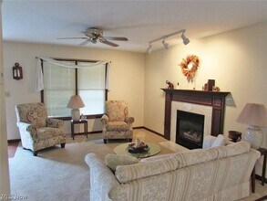 1322 Steele Hill Rd NW in New Philadelphia, OH - Building Photo - Building Photo