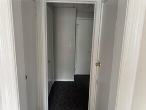 36 Carpenter St in Glen Cove, NY - Building Photo - Building Photo