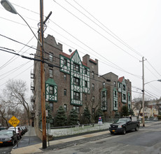 102 Elm Ave in Mount Vernon, NY - Building Photo - Building Photo