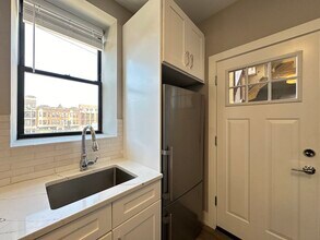 3946.5 N Janssen Ave in Chicago, IL - Building Photo - Building Photo
