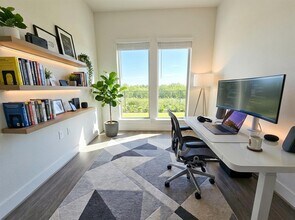 7111 Stitzel Weller Dr in Austin, TX - Building Photo - Building Photo