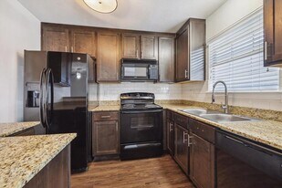 214 W 17th St in Houston, TX - Building Photo