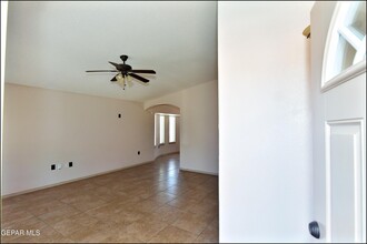14292 Hacienda Rock Dr in El Paso, TX - Foto de edificio - Building Photo