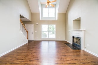 159 Lyndhurst Dr in La Vergne, TN - Building Photo - Building Photo