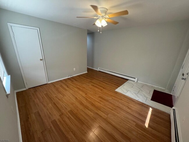 703 Elm St in Kearny, NJ - Building Photo - Building Photo