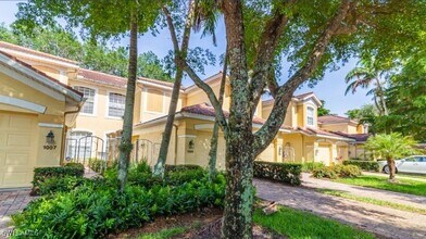 2200 Arielle Dr in Naples, FL - Building Photo - Building Photo