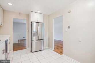 6518 Wilmett Rd in Bethesda, MD - Building Photo - Building Photo