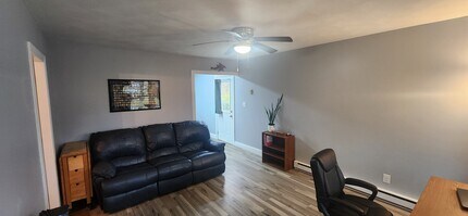 3696 S Leonard Springs Rd, Unit 3696 in Bloomington, IN - Foto de edificio - Building Photo