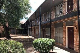 Country Club View Apartments