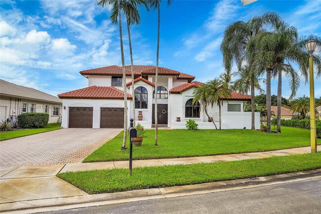 property at 500 Cypress Pointe Dr E