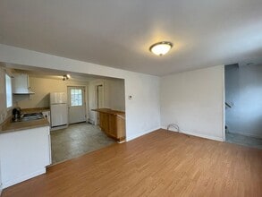 66 Meadow St in North Adams, MA - Building Photo - Building Photo