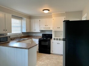 331 Kimbrough Rd in Clarksville, TN - Building Photo - Building Photo