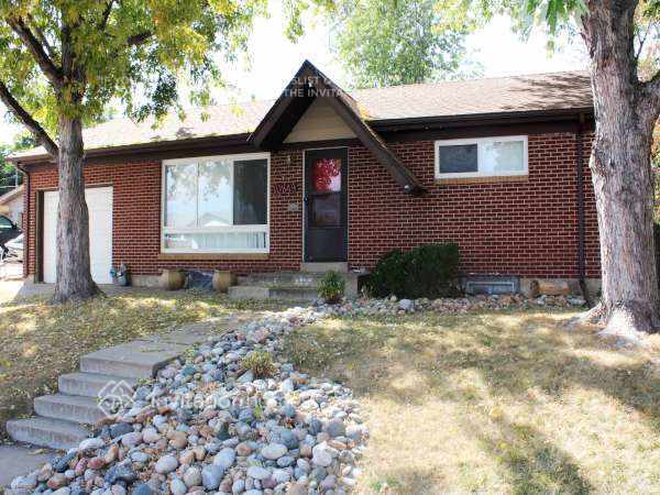 10849 Murray Dr in Northglenn, CO - Building Photo