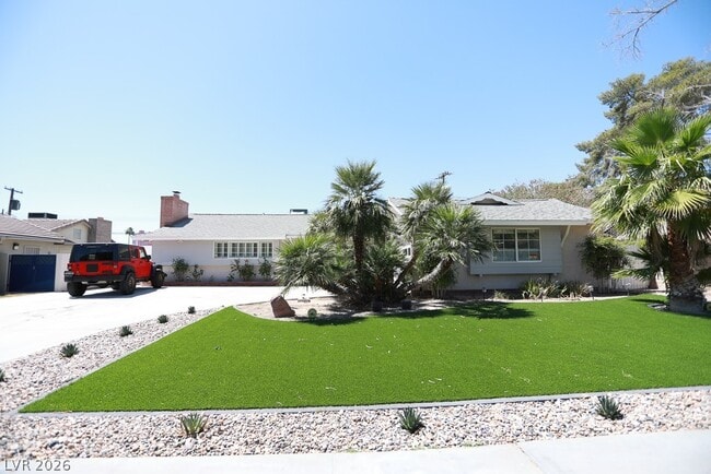 property at 2725 Colanthe Ave