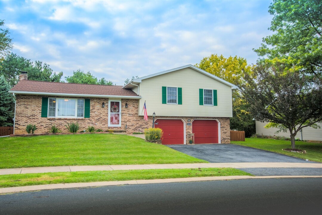 2231 Bristol Ave in State College, PA - Building Photo