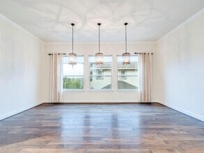 15704 San Solano Ct in Bee Cave, TX - Foto de edificio - Building Photo