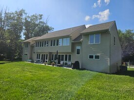 150 Franklin Rd in Columbia, PA - Building Photo