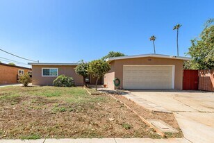 3331 Ancurza Way in Chula Vista, CA - Building Photo