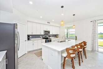 12640 Radiance Ct in Venice, FL - Building Photo - Building Photo