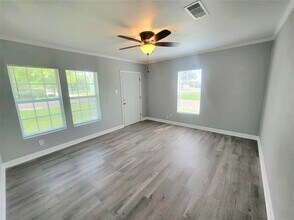 701 18th Ave N in Texas City, TX - Building Photo - Building Photo