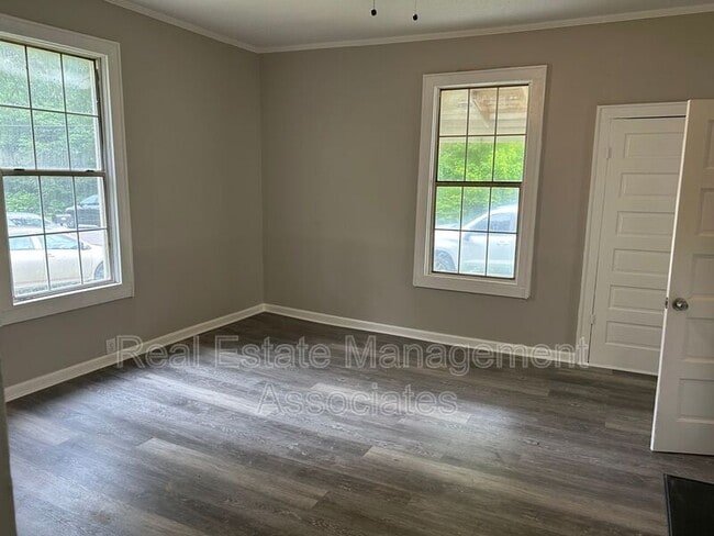 314 W Cherry St in Griffin, GA - Building Photo - Building Photo