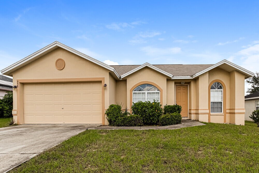 338 Arlington Cir in Haines City, FL - Building Photo