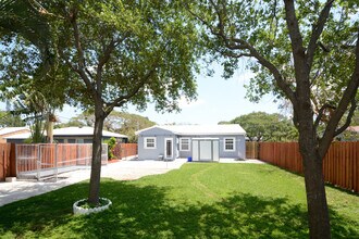 1225 NW 4th Ave in Fort Lauderdale, FL - Building Photo - Building Photo