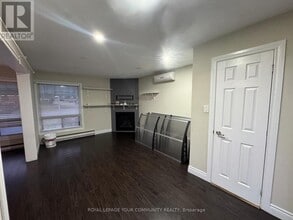 24 Grand River Ct in Brampton, ON - Building Photo - Building Photo