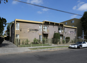 6925 Baird Ave in Reseda, CA - Building Photo