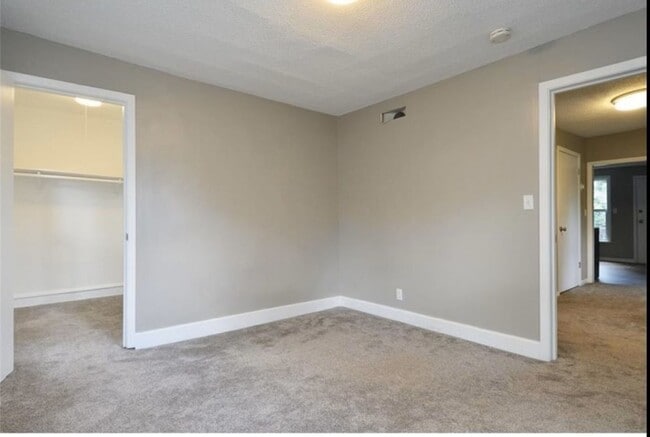 1028 28th Ave NE in Minneapolis, MN - Building Photo - Building Photo