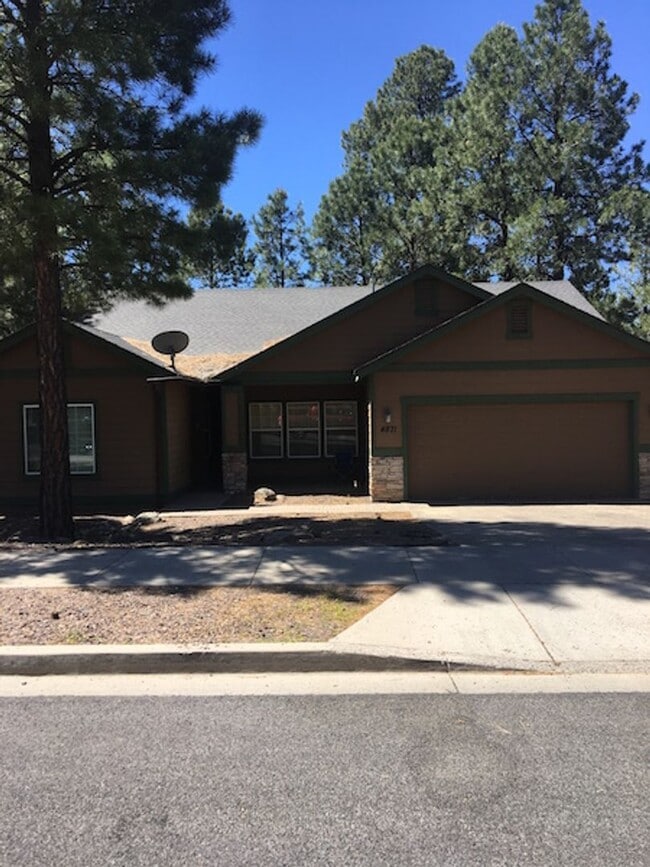4871 S Elves Chasm Trail in Flagstaff, AZ - Building Photo - Building Photo