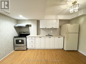 46 Clover St in Markham, ON - Building Photo - Building Photo