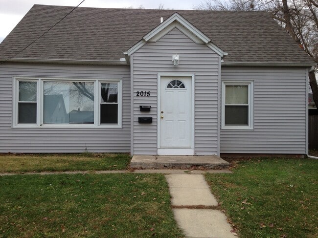 2015 Clay St, Unit Up