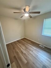 215 3rd St in Smiths Grove, KY - Building Photo - Building Photo