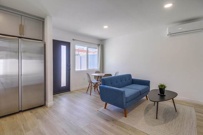 4774 Aragon Dr in San Diego, CA - Building Photo - Building Photo
