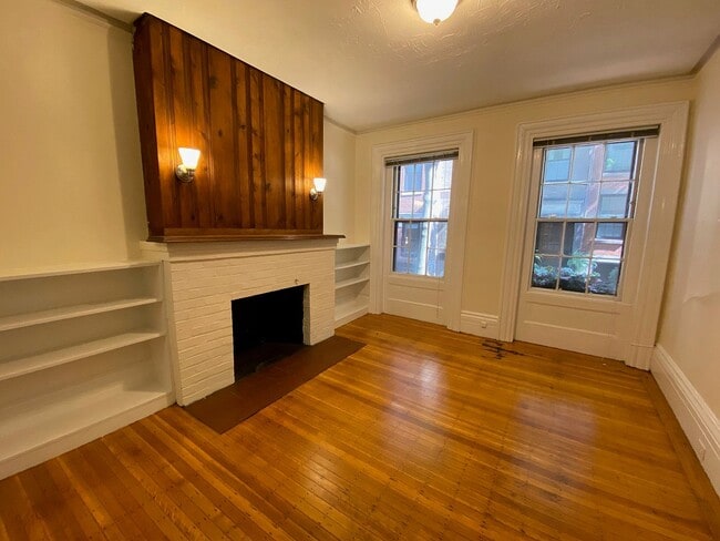 21 S Russell St, Unit A3 in Boston, MA - Building Photo - Building Photo