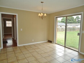 306 Drake Ave SW in Huntsville, AL - Building Photo - Building Photo
