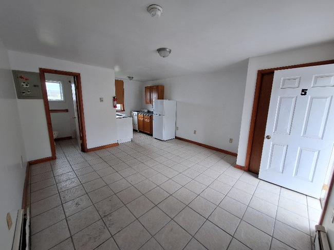 2071 Ulster Ave in Lake Katrine, NY - Building Photo - Building Photo