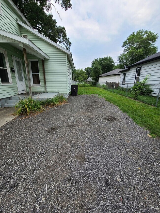 144 W Simonton St in Elkhart, IN - Building Photo - Building Photo