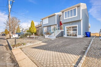 188 Cartagena Dr in Brick, NJ - Building Photo - Building Photo