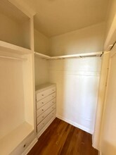 3950 W 8th St in Los Angeles, CA - Building Photo - Building Photo