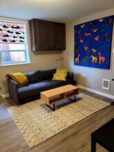 6640 N Amherst St, Unit B in Portland, OR - Building Photo - Building Photo