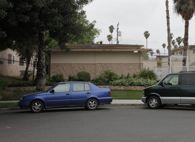 Loma Vista in Riverside, CA - Foto de edificio - Building Photo