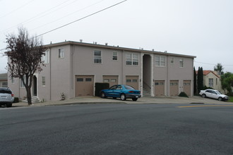 653 Miller Ave in South San Francisco, CA - Foto de edificio - Building Photo