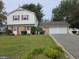 46 Tidewater Ln in Willingboro, NJ - Building Photo