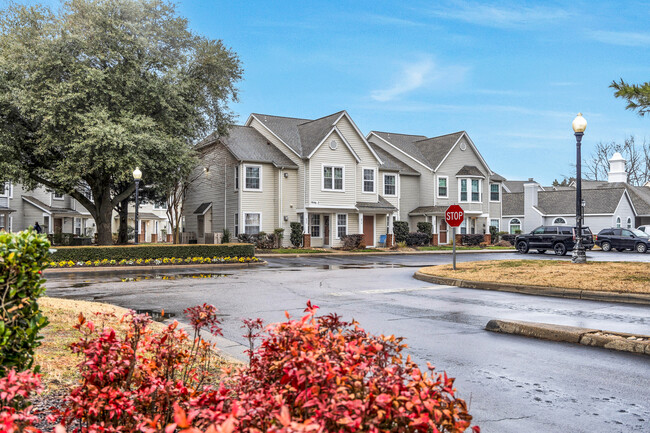 Drift Tide Condominium in Virginia Beach, VA - Building Photo - Building Photo