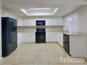 4633 W Bluefield Ave in Glendale, AZ - Building Photo - Building Photo