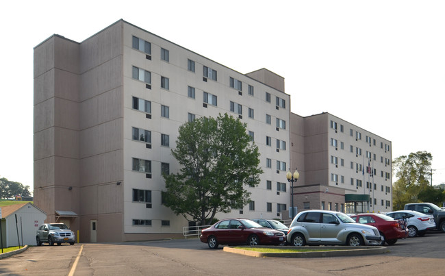 Marian Apartments in Endwell, NY - Foto de edificio - Building Photo